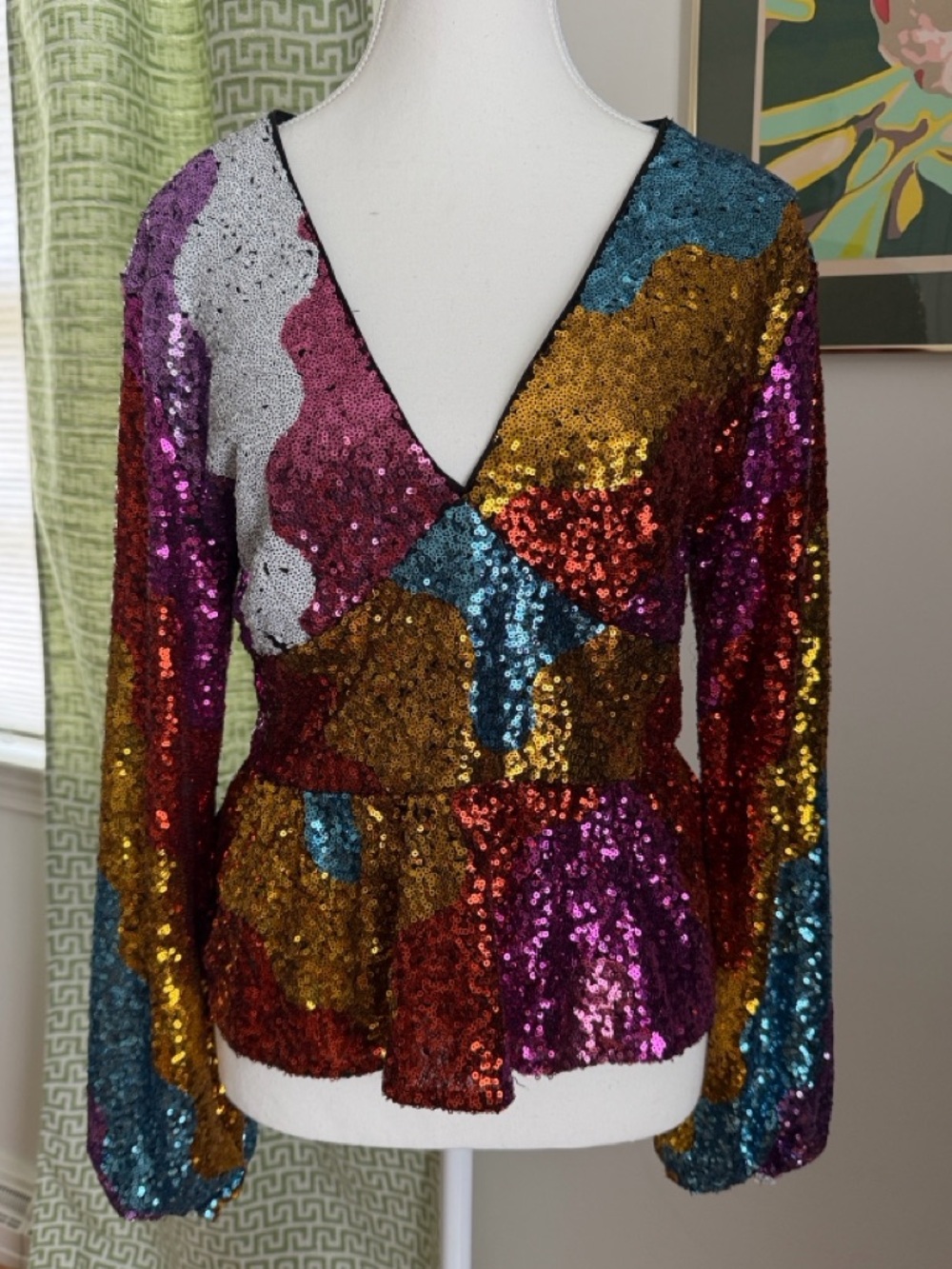 Hutch Montana top. Multicolor v-neck sequin peplum top size M